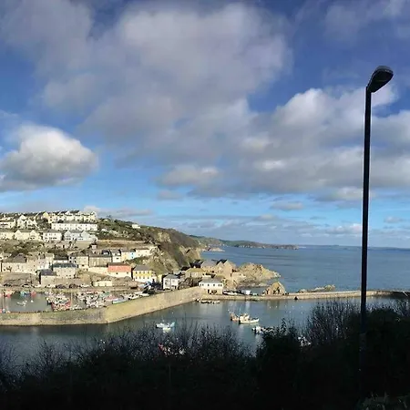 Smugglers View Stunning Harbour And Coast Views Mevagissey